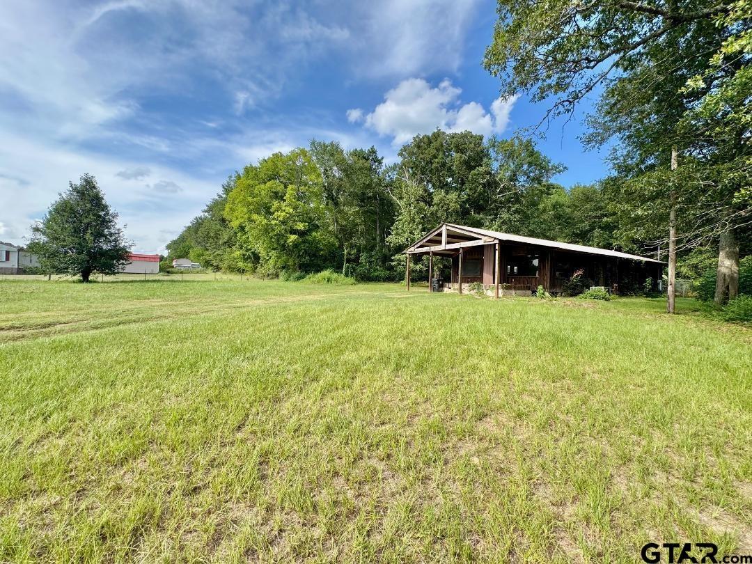 Property Photo: 1743 Tan Oak Rd TX 75755