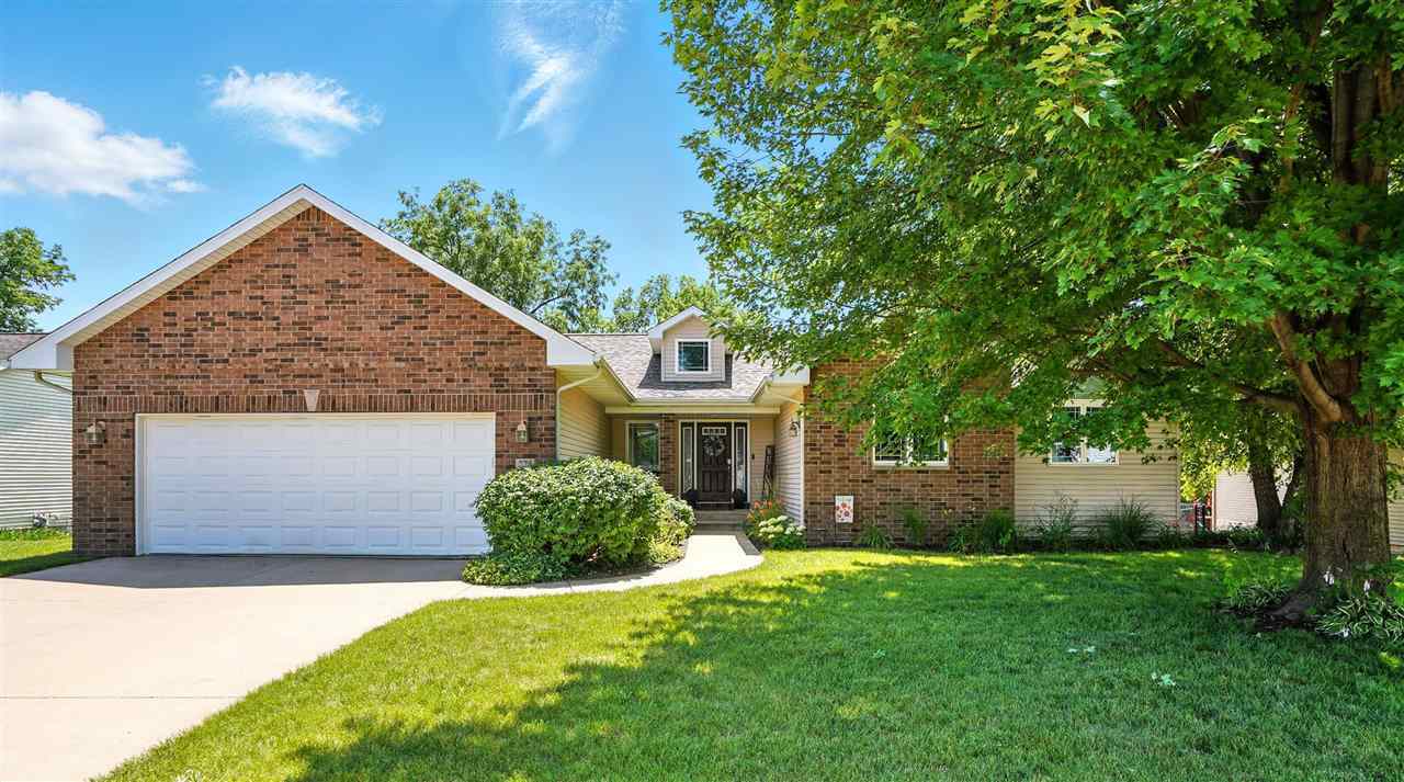 275 W Goldfinch Dr  Tiffin IA 52340 photo