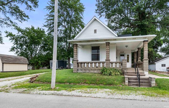 Property Photo:  613 W Walnut Street  IN 47601 