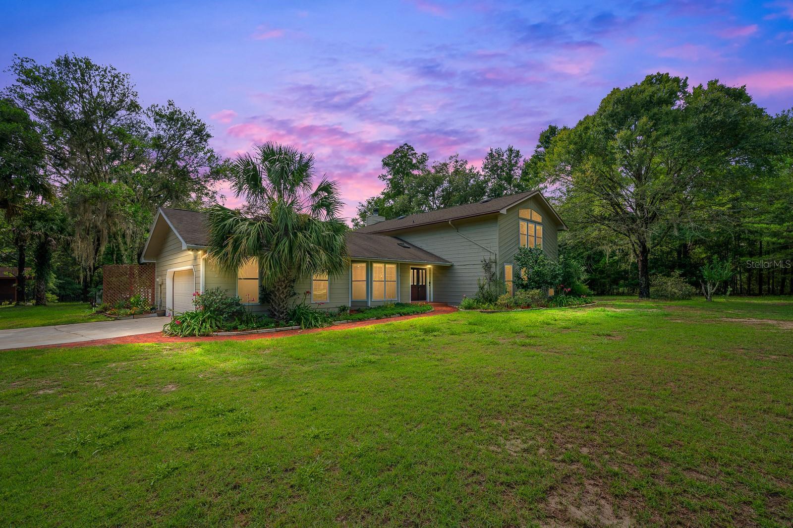Property Photo: 7201 SW 97th Lane FL 32608