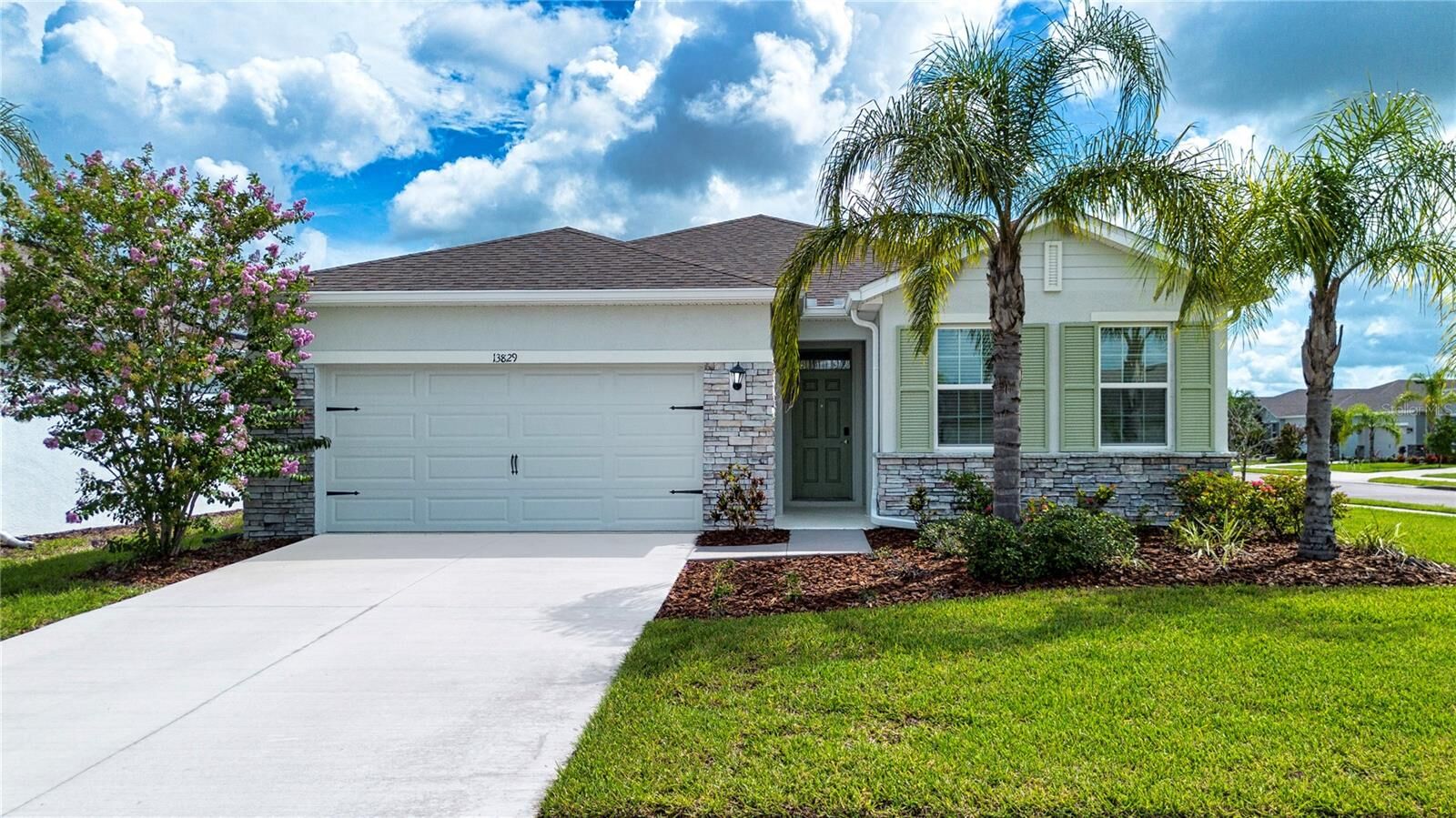 Property Photo: 13829 Camden Crest Terrace FL 34211