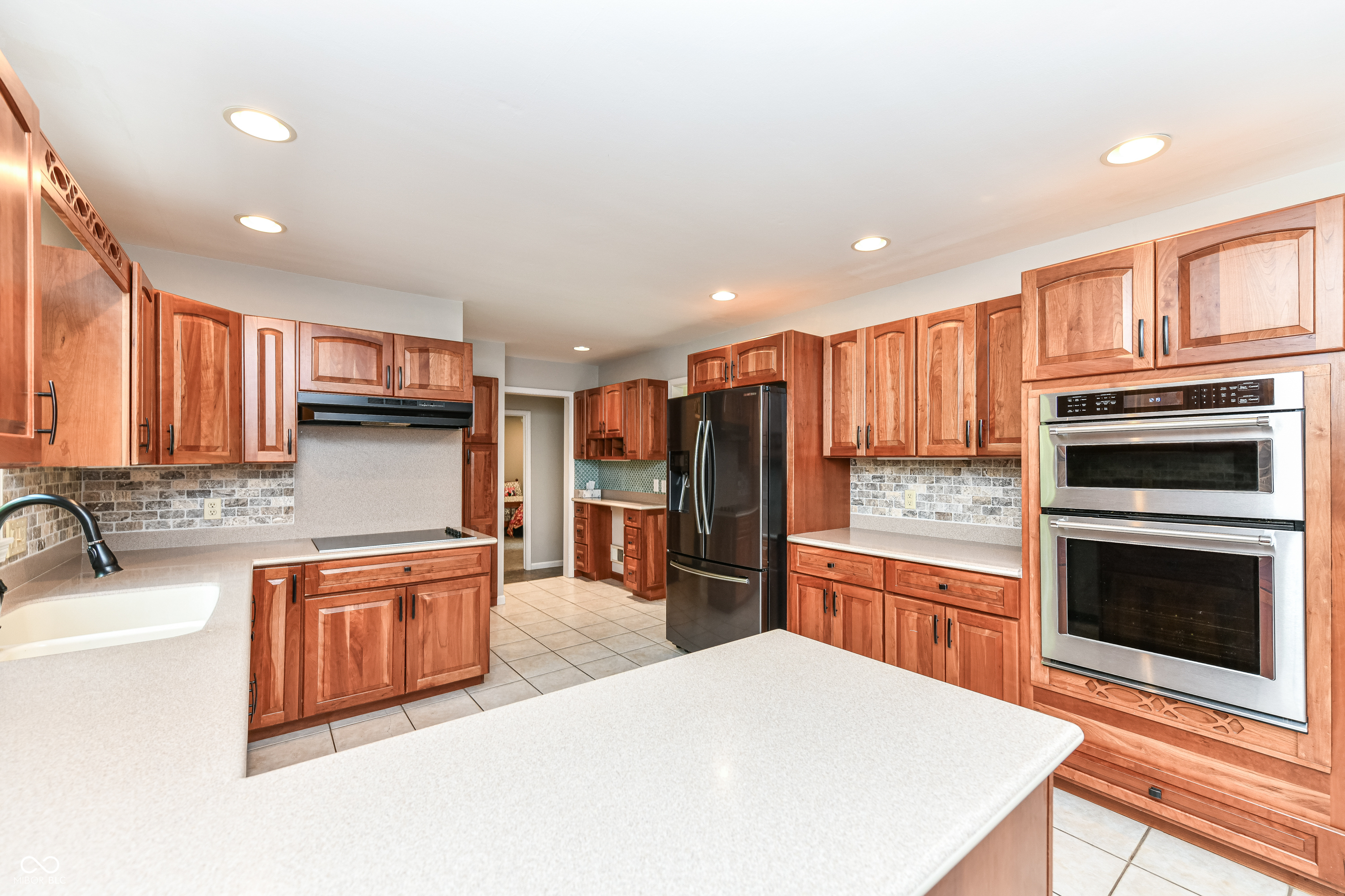 Property Photo: 3012 Rollshore Court IN 46033