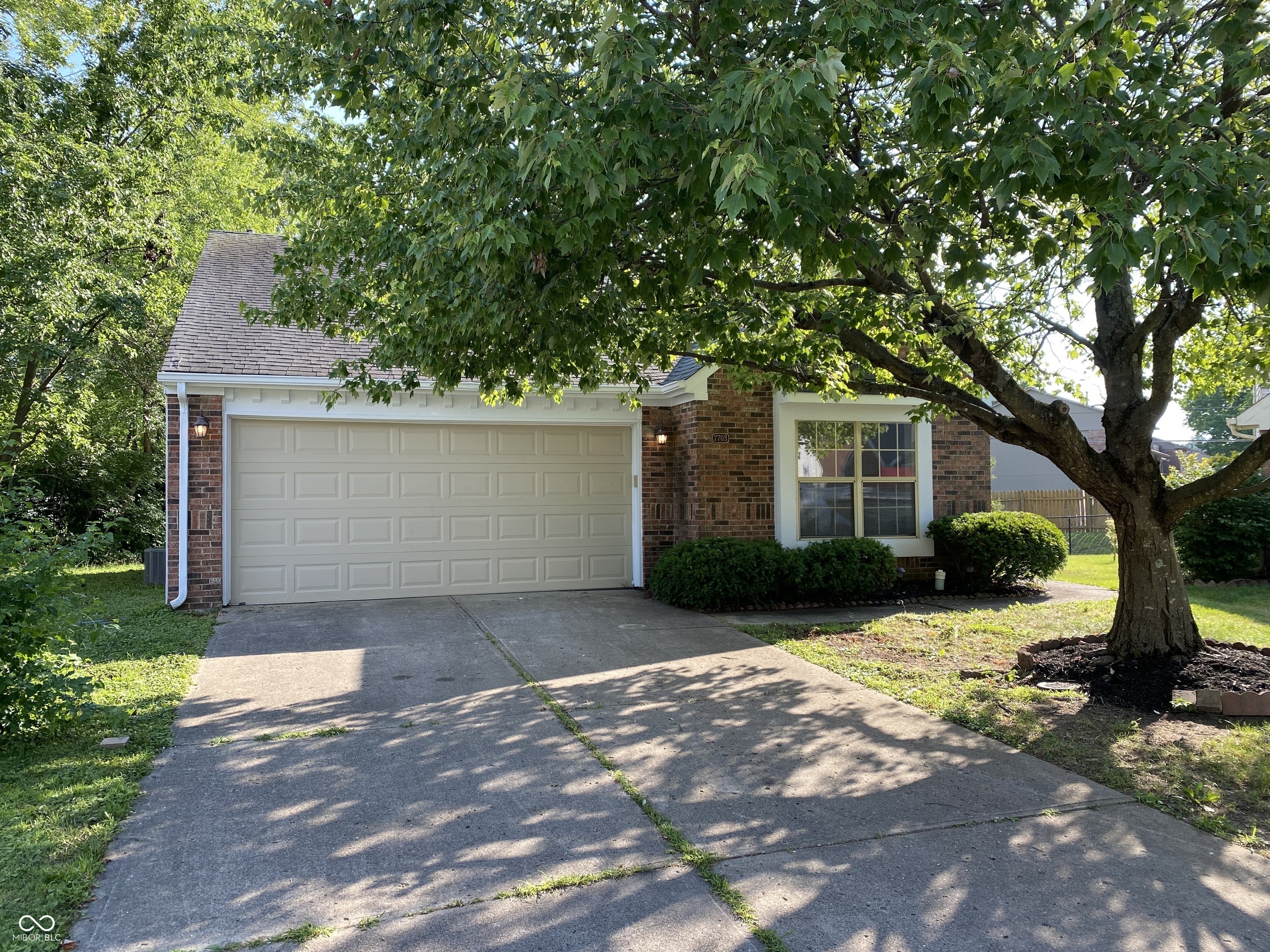 7703 Park North Lake Drive  Indianapolis IN 46260 photo