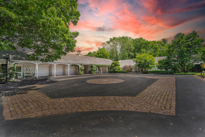 Property Photo: 625 E Juniper Ln WI 53092