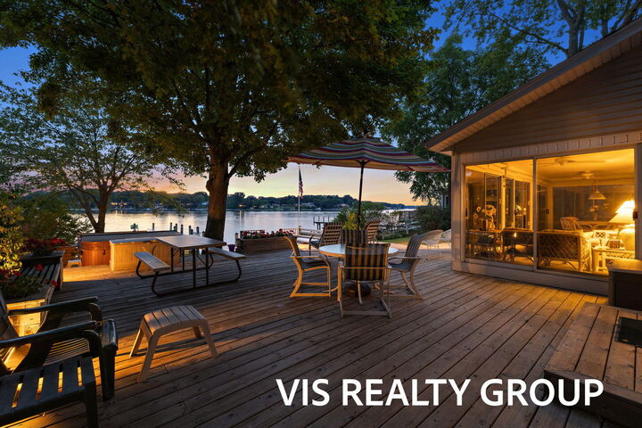 Property Photo:  537 Buena Vista Drive  MI 49456 