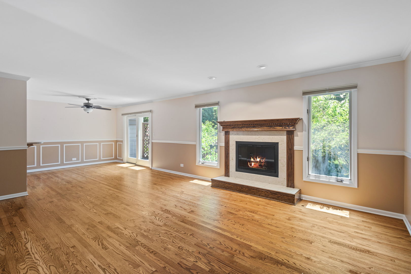 Property Photo: 500 W Evergreen Street IL 60187