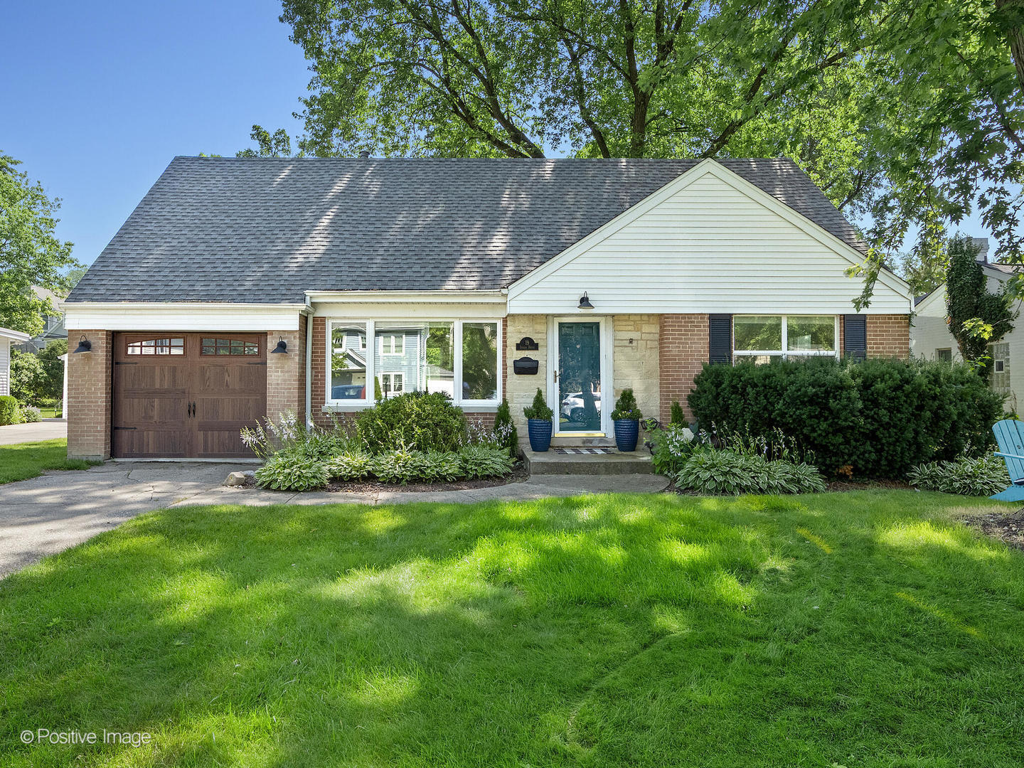 19 Indian Drive  Clarendon Hills IL 60514 photo