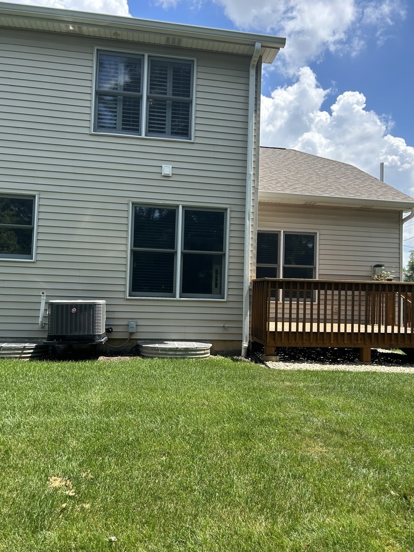 Property Photo:  1N008 Mission Court  IL 60190 