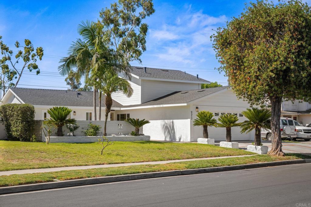 Property Photo: 9312 Daisy Avenue CA 92708