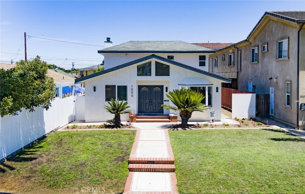 Property Photo:  1004 Arlington Avenue  CA 90501 