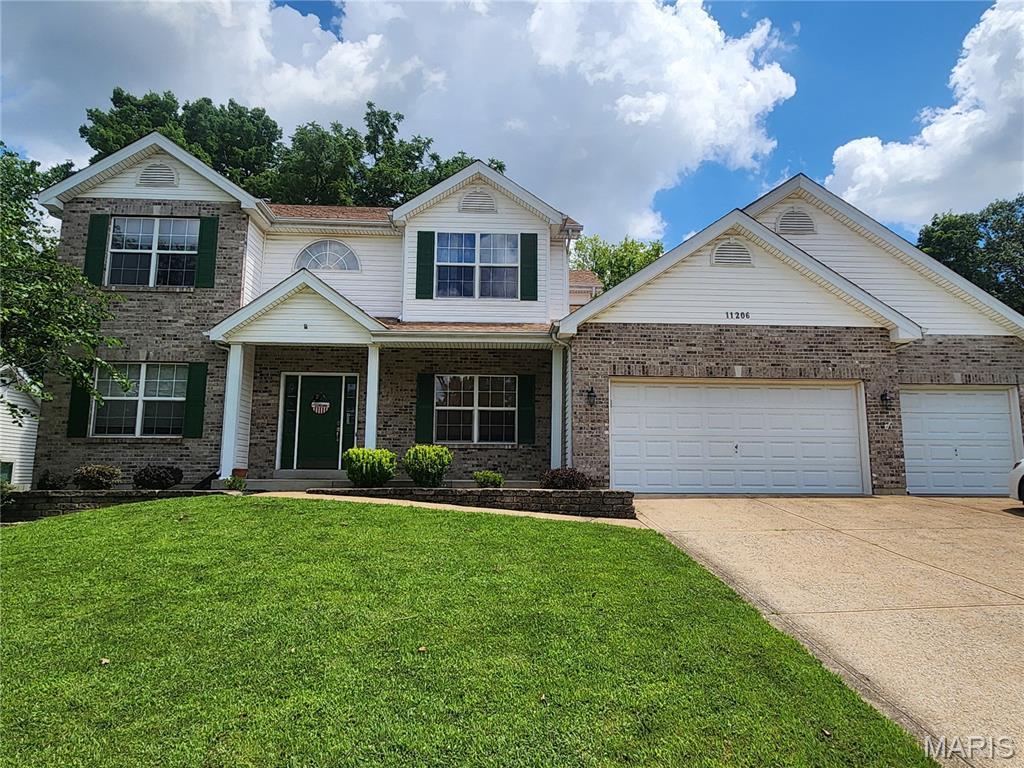 Property Photo: 11206 Lakewood Crossing Drive MO 63044