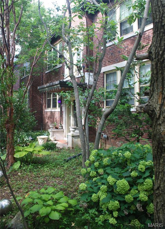 Property Photo: 820 Pennsylvania Avenue MO 63130