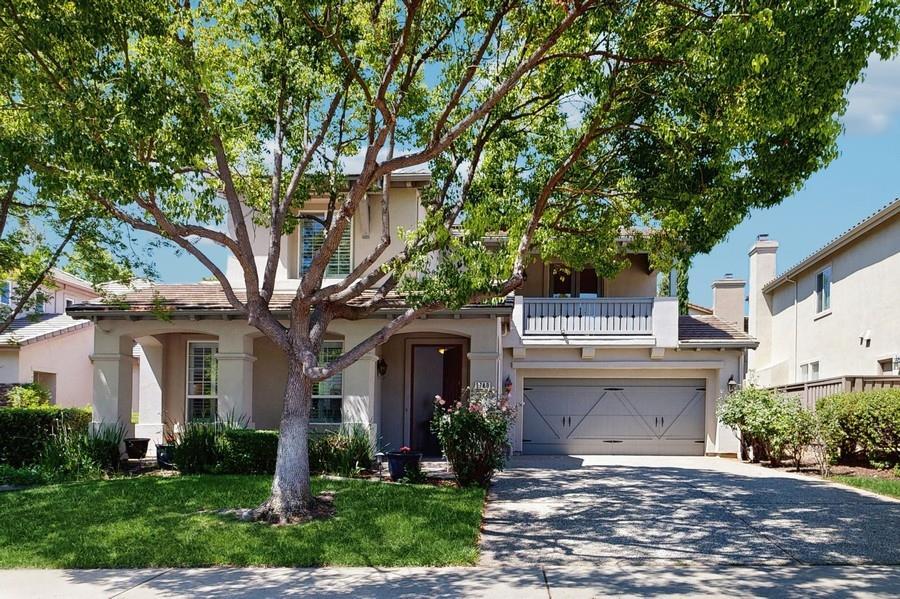 Property Photo: 1740 Langholm Way CA 95630