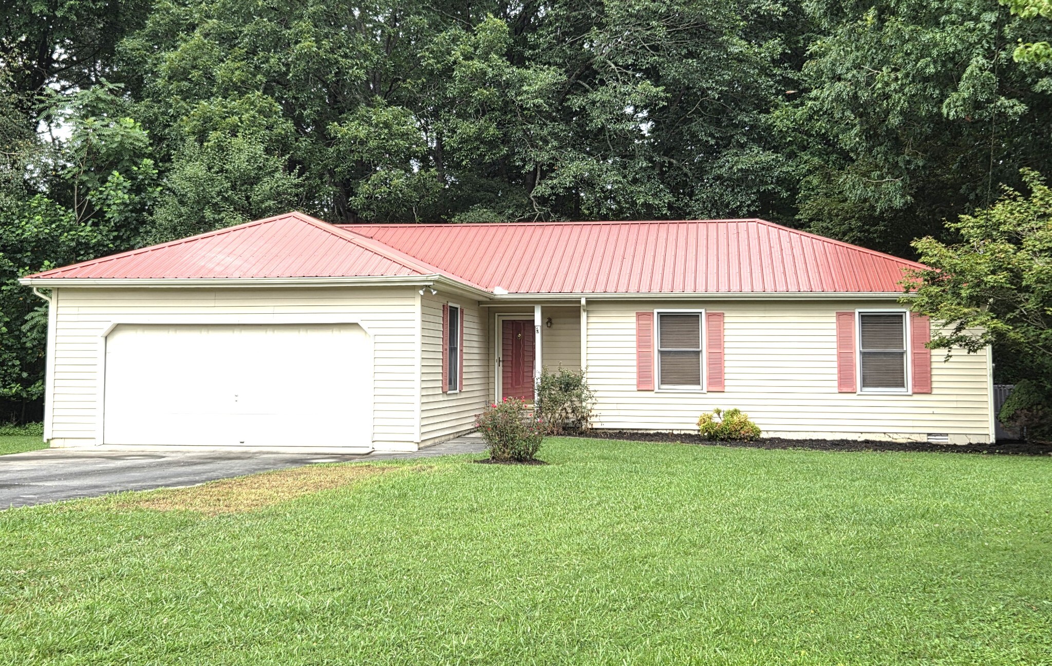 Property Photo: 254 Greenfield Ln TN 37330