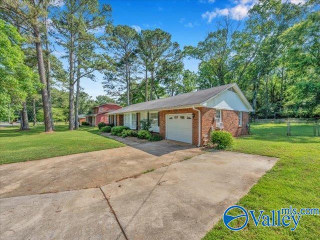 Property Photo:  