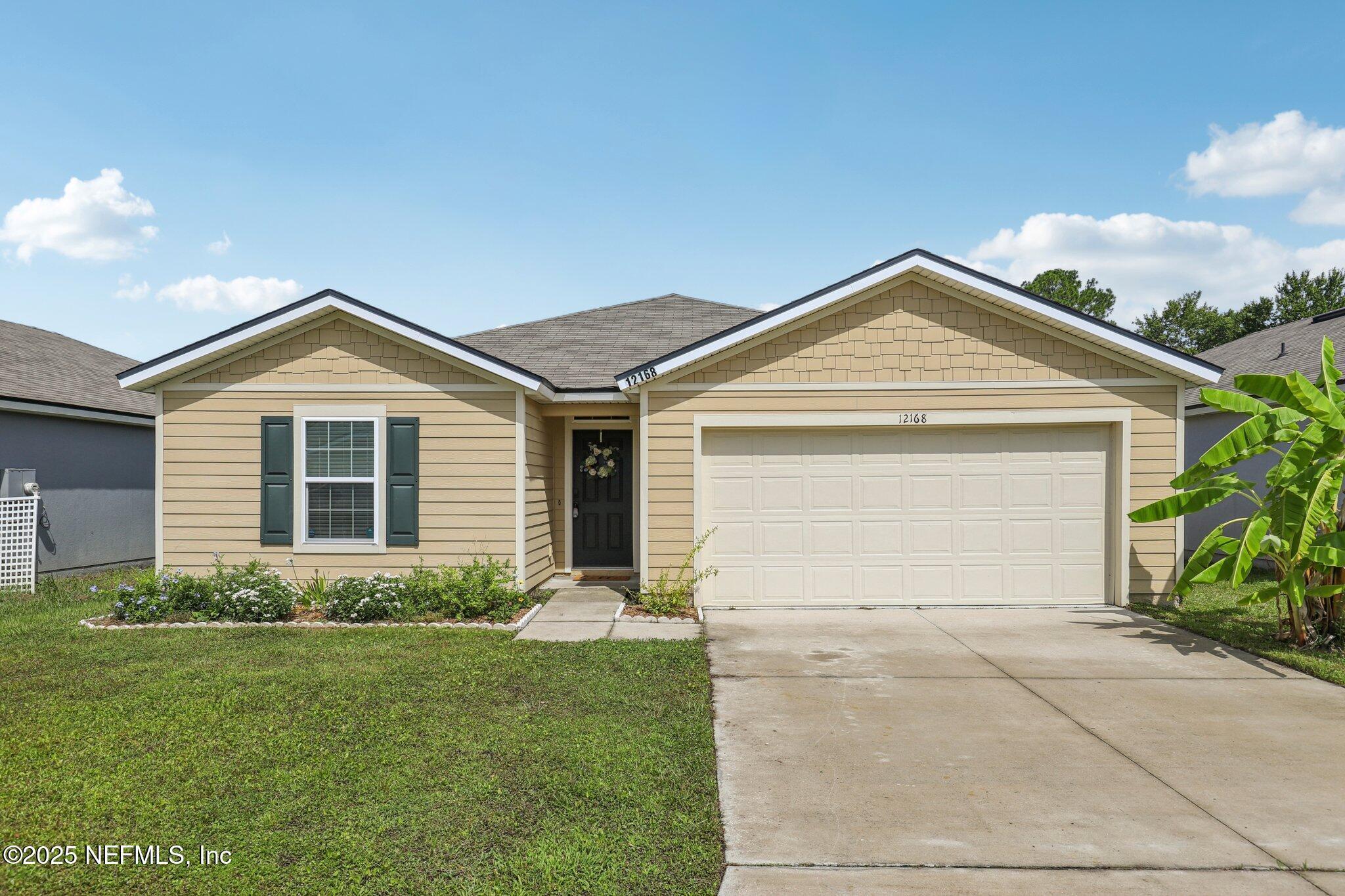 Property Photo: 12168 Orchid Court FL 32218