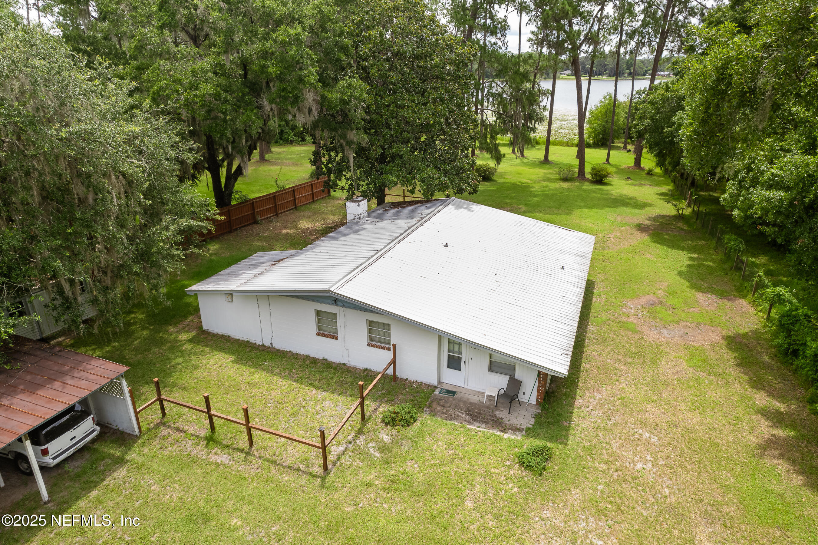 Property Photo: 126 Echo Lane FL 32177