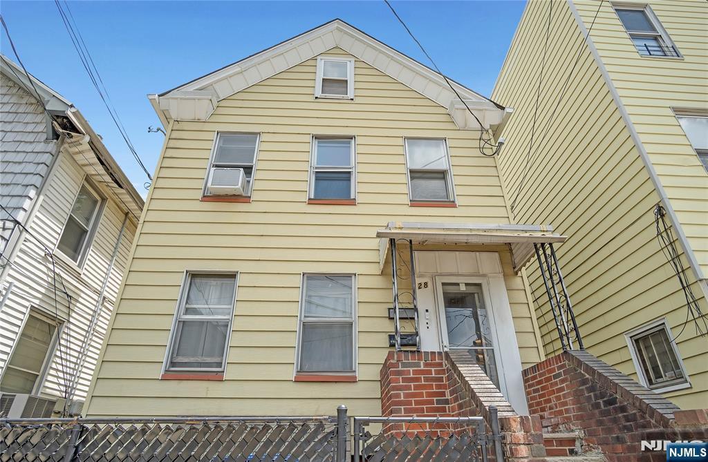 Property Photo:  28 Grant Avenue  NJ 07029 