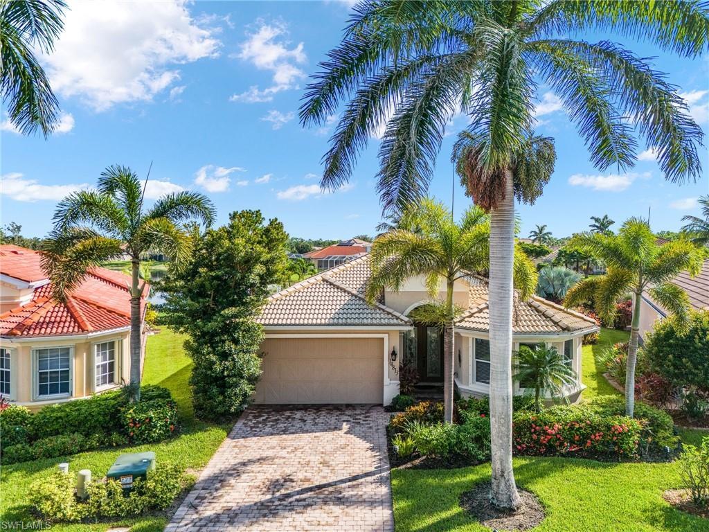 Property Photo: 14813 Canton Ct FL 34114