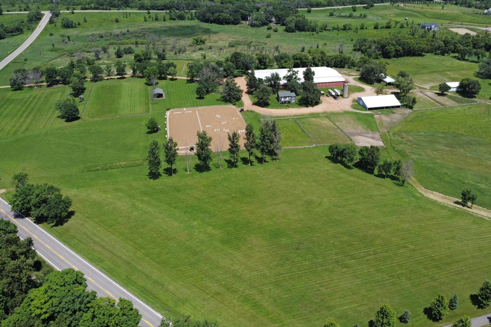 Property Photo:  2182 Homestead Trail  MN 55356 