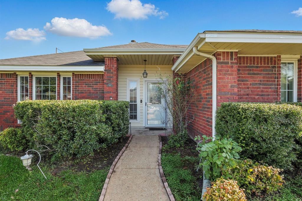 931 Valleycreek Road  Mesquite TX 75181 photo