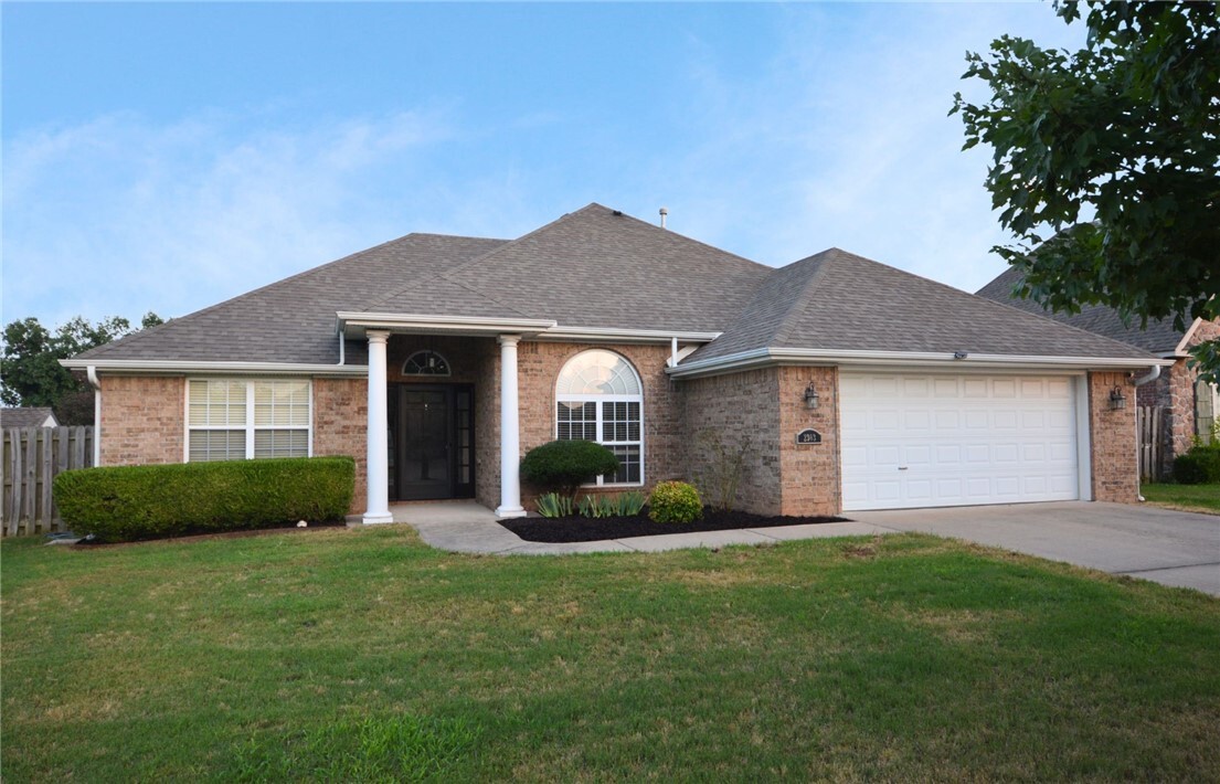 2303 N Cornwall Avenue  Fayetteville AR 72704 photo