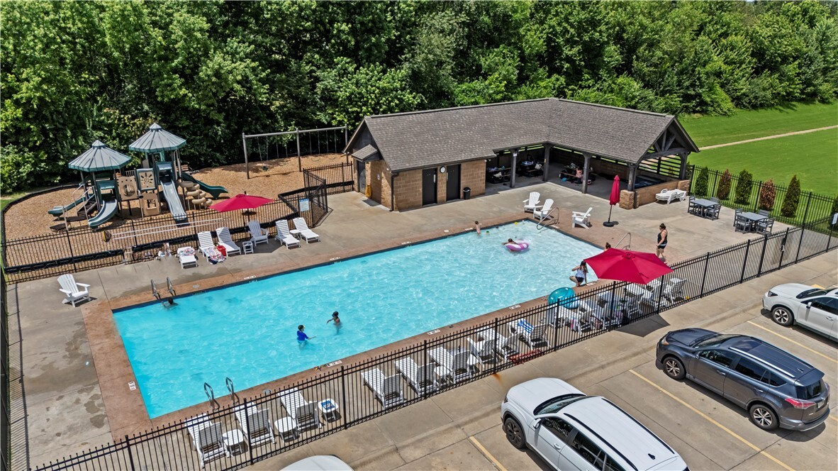 Property Photo: 6501 S 35th Street AR 72758