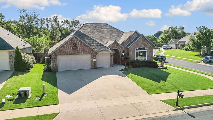 Property Photo:  4302 Kensington Avenue  AR 72712 