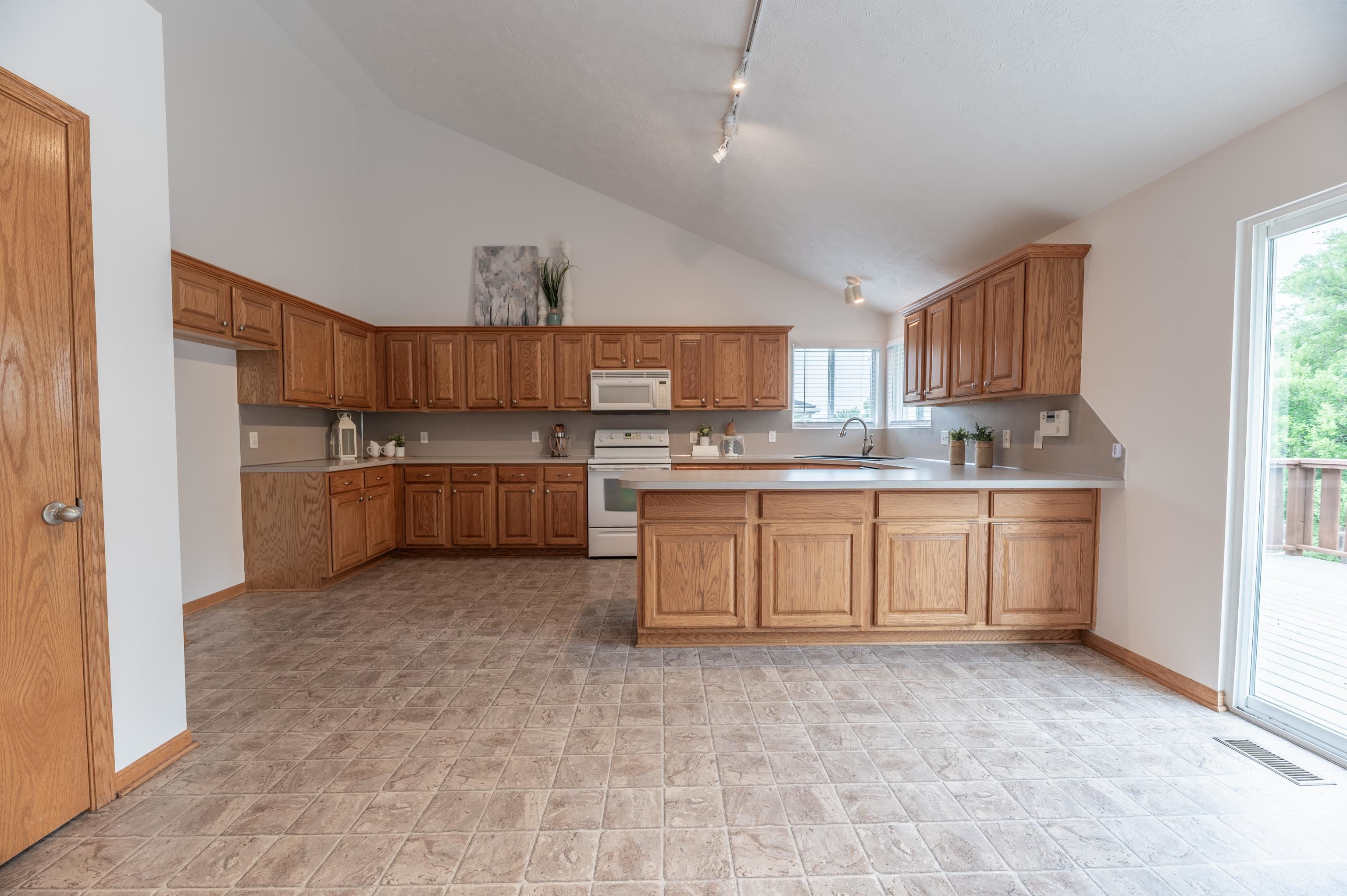 Property Photo: 15818 Timberlane Drive NE 68136