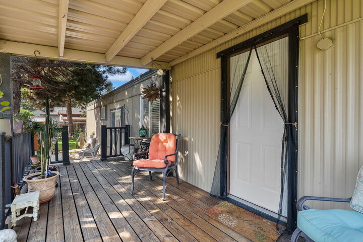 Property Photo: 61445 SE 27th Street 55 OR 97702