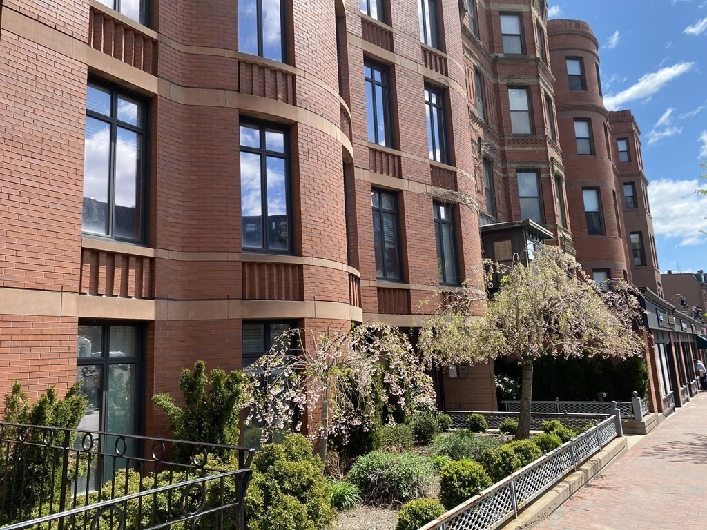 Property Photo: 424 Massachusetts Avenue 302 MA 02118