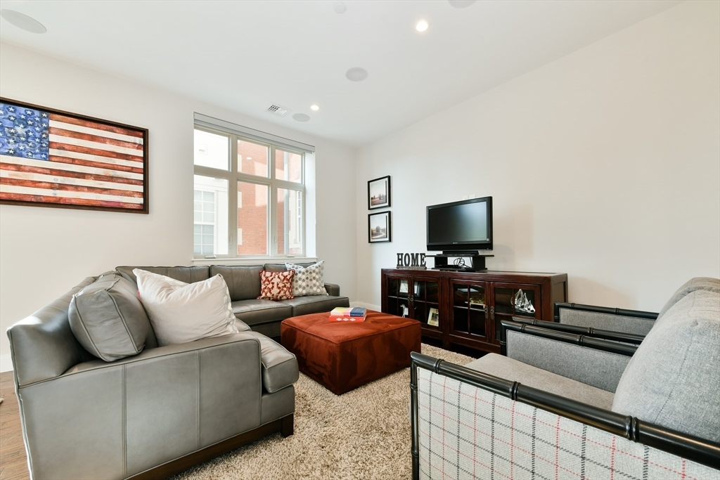 Property Photo: 225 Dorchester St 10 MA 02127