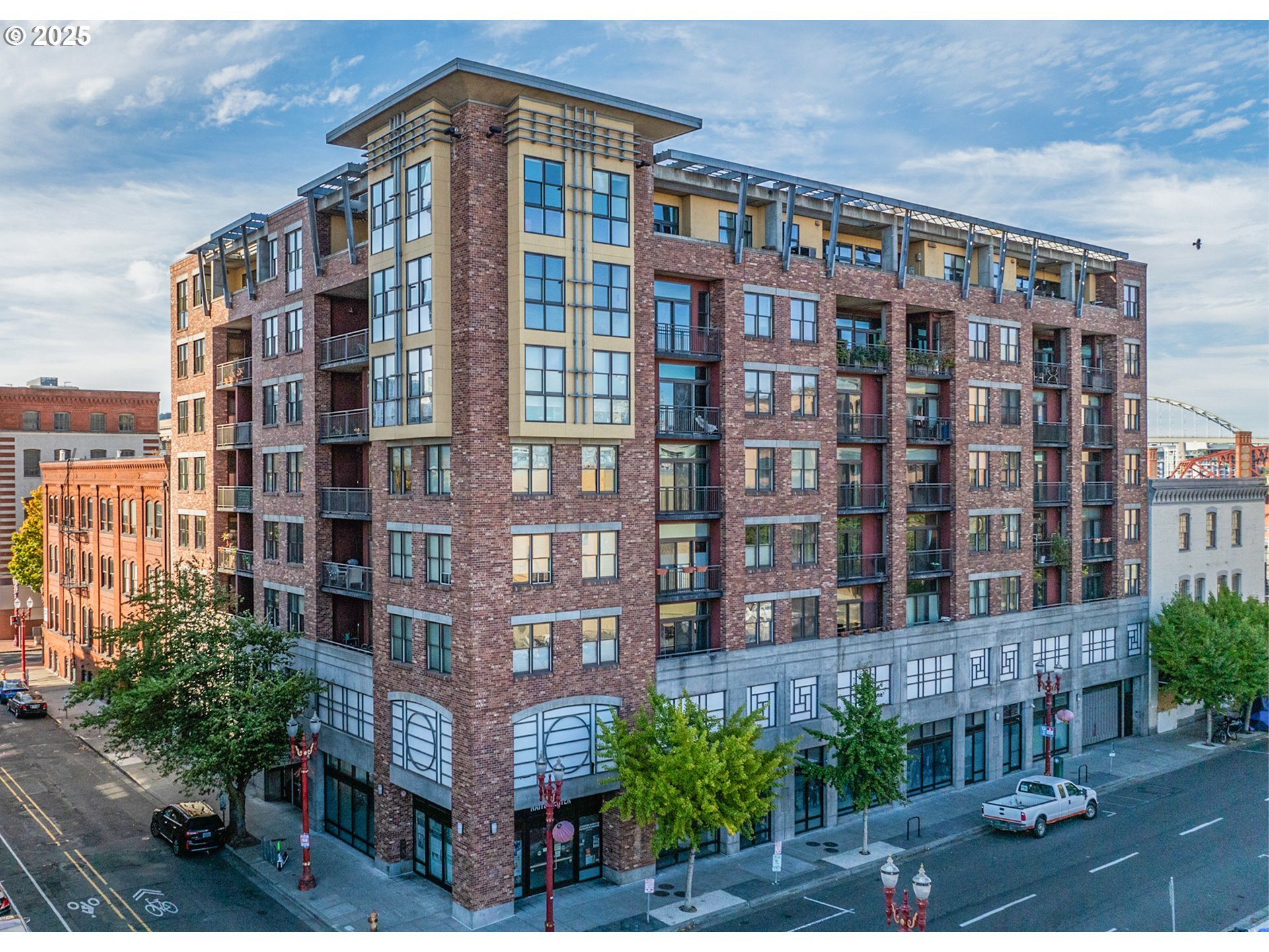 411 NW Flanders St 805  Portland OR 97209 photo
