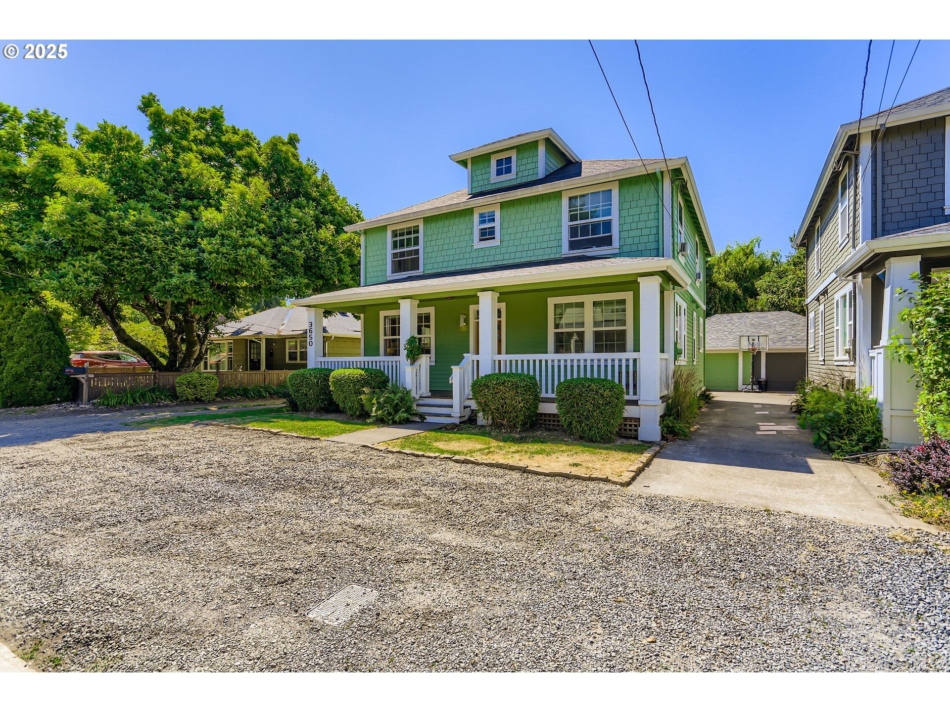 Property Photo: 3650 SE Tenino St OR 97202