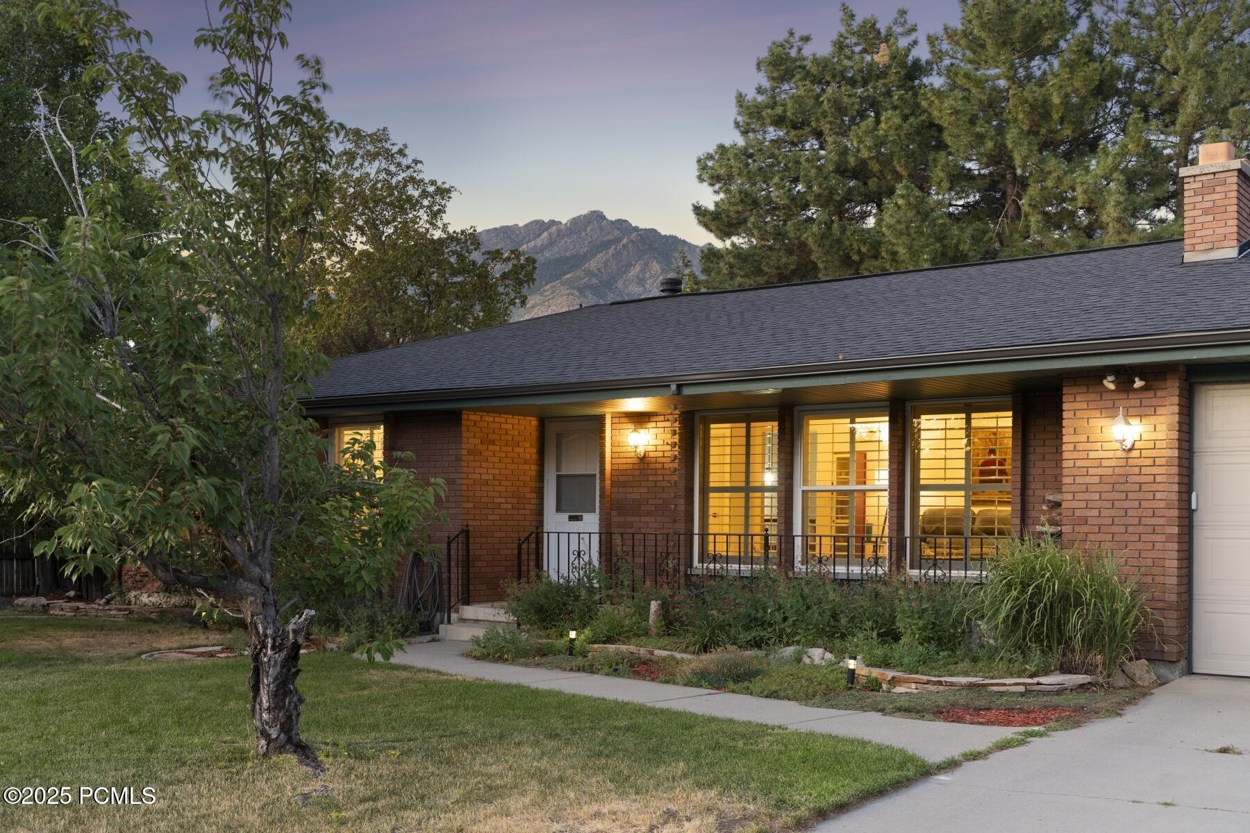 7157 S Manor Drive  Cottonwood Heights UT 84121 photo