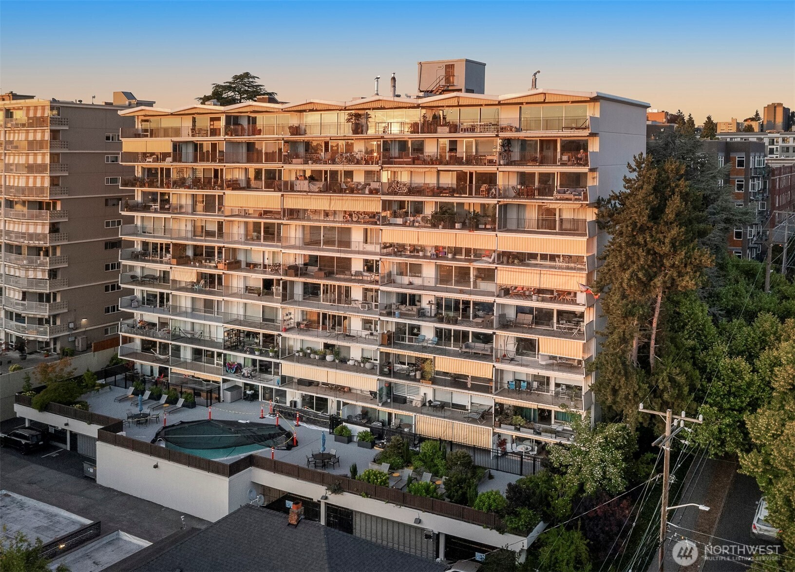 Property Photo: 505 Belmont Avenue E 801 WA 98102