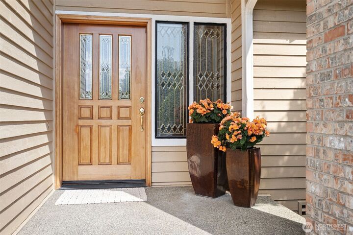 Property Photo:  2905  16th Street SE  WA 98374