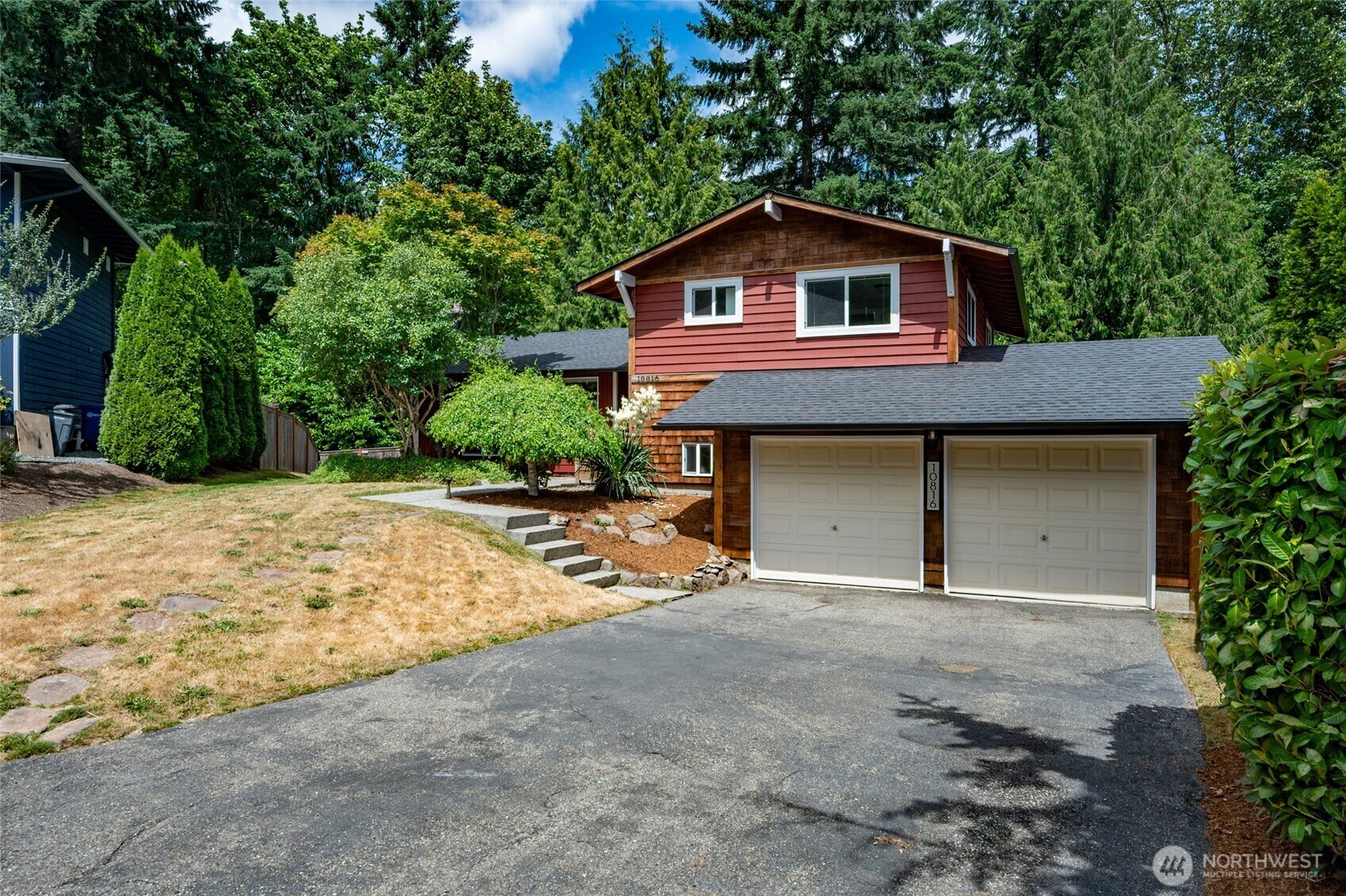 Property Photo: 10816 NE 154th Place WA 98011