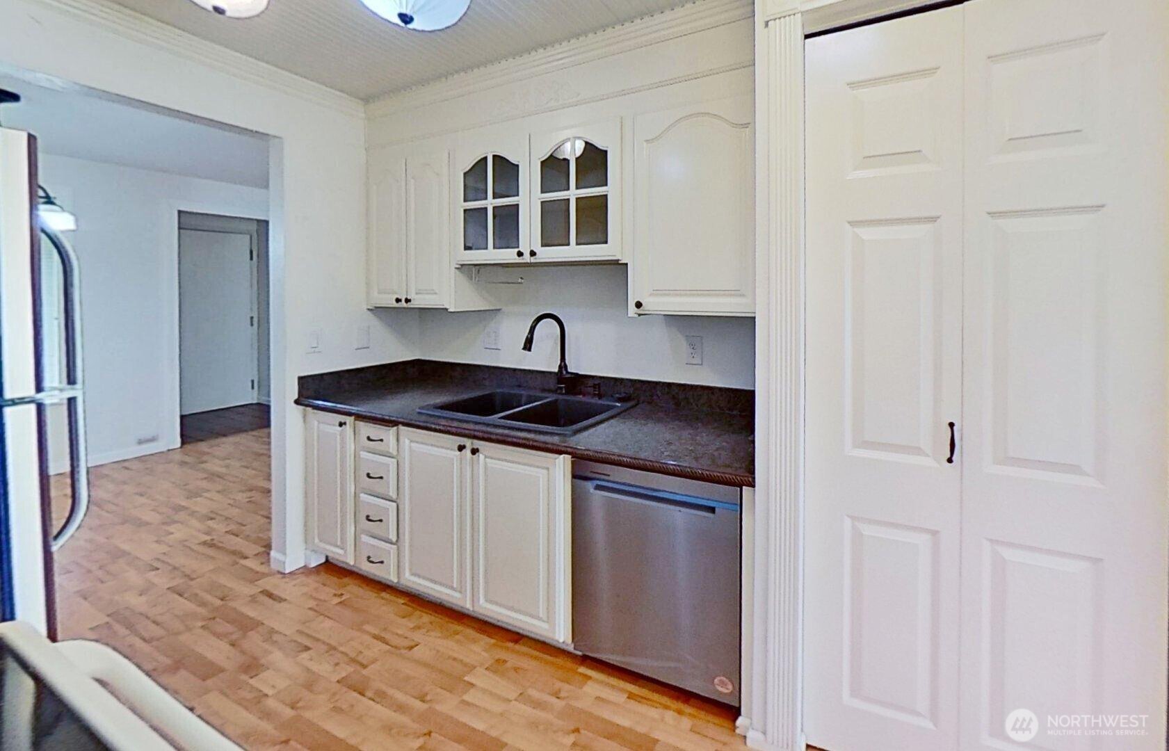 Property Photo: 3935 NE Fairway Lane 2E WA 98312