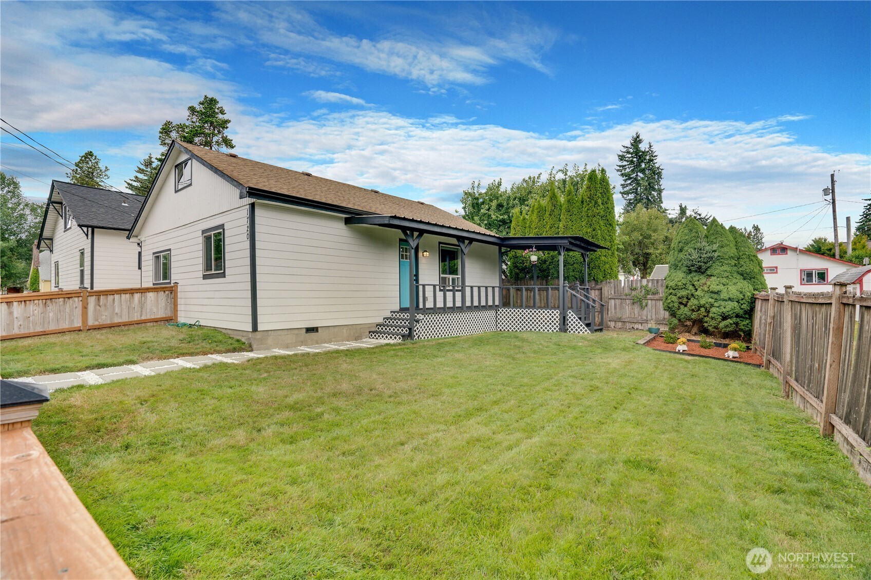 Property Photo:  1720  Madison Avenue NW  WA 98502 