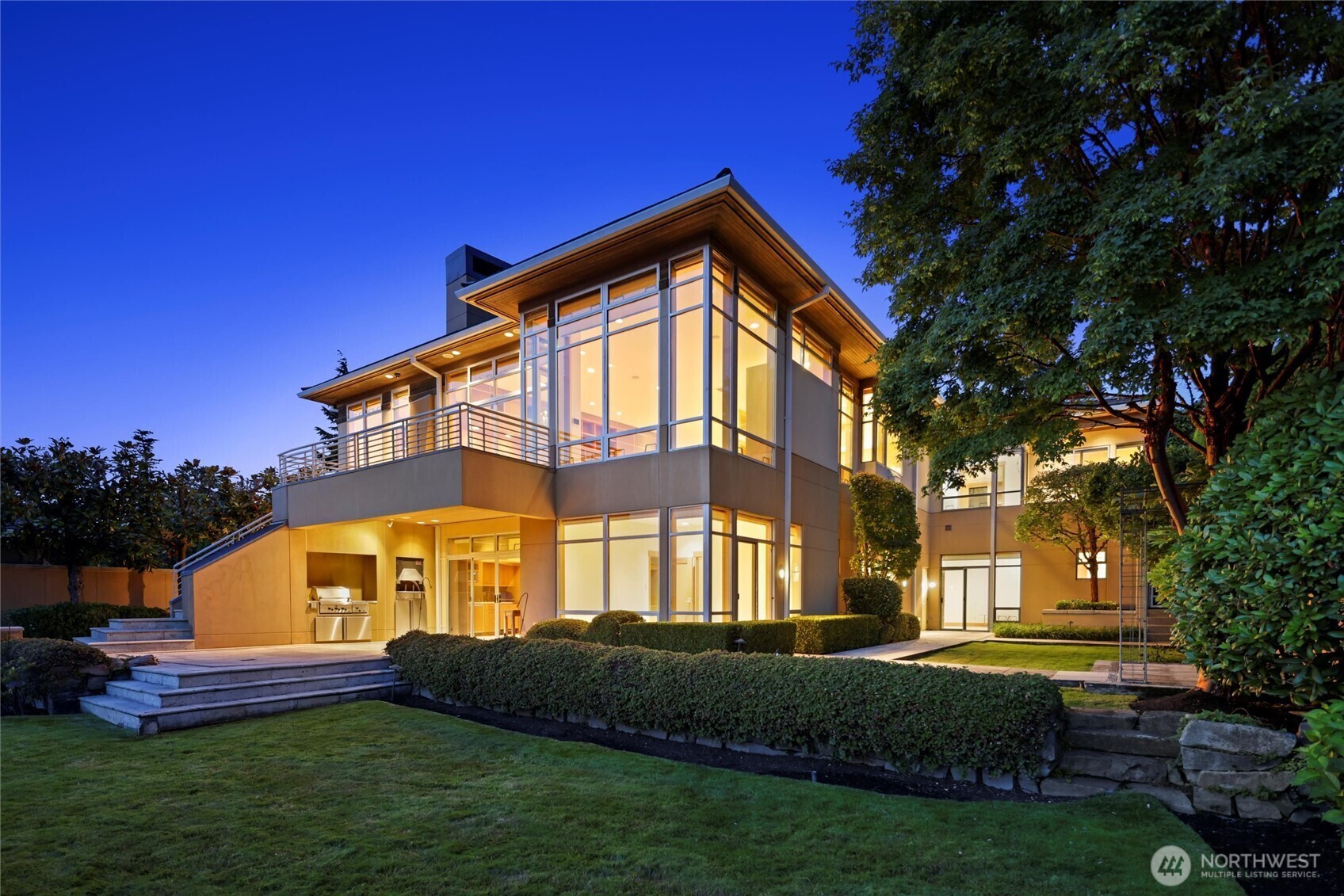 Property Photo: 5511 104th Avenue NE WA 98033