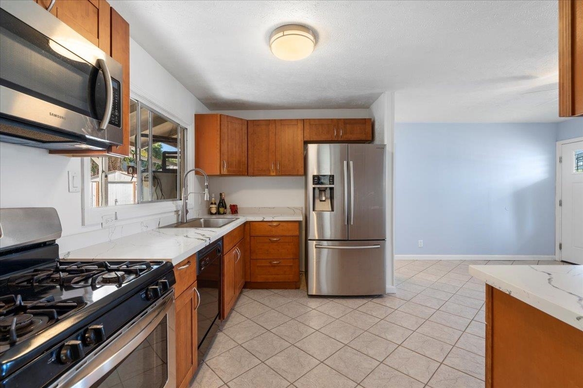 Property Photo:  720 Kekona Pl  HI 96768 