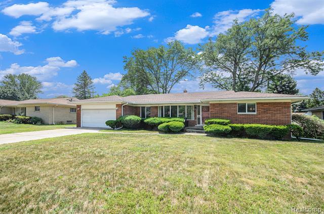 Property Photo:  18319 Greenwald Drive  MI 48075 