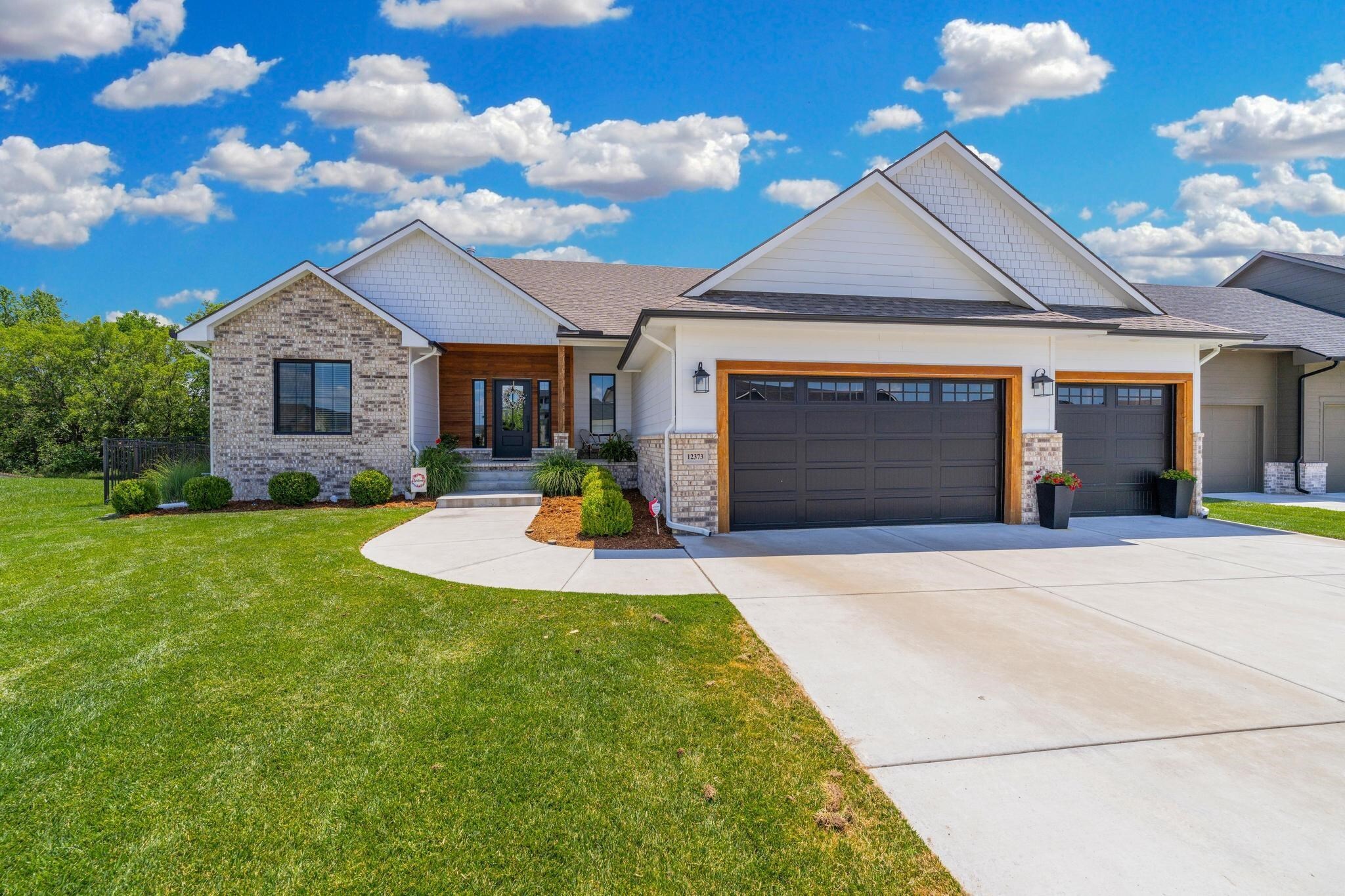 12373 E Woodspring Ct  Wichita KS 67226 photo