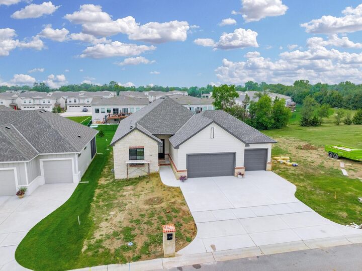 Property Photo:  345 N Jackson Heights Ct  KS 67206 