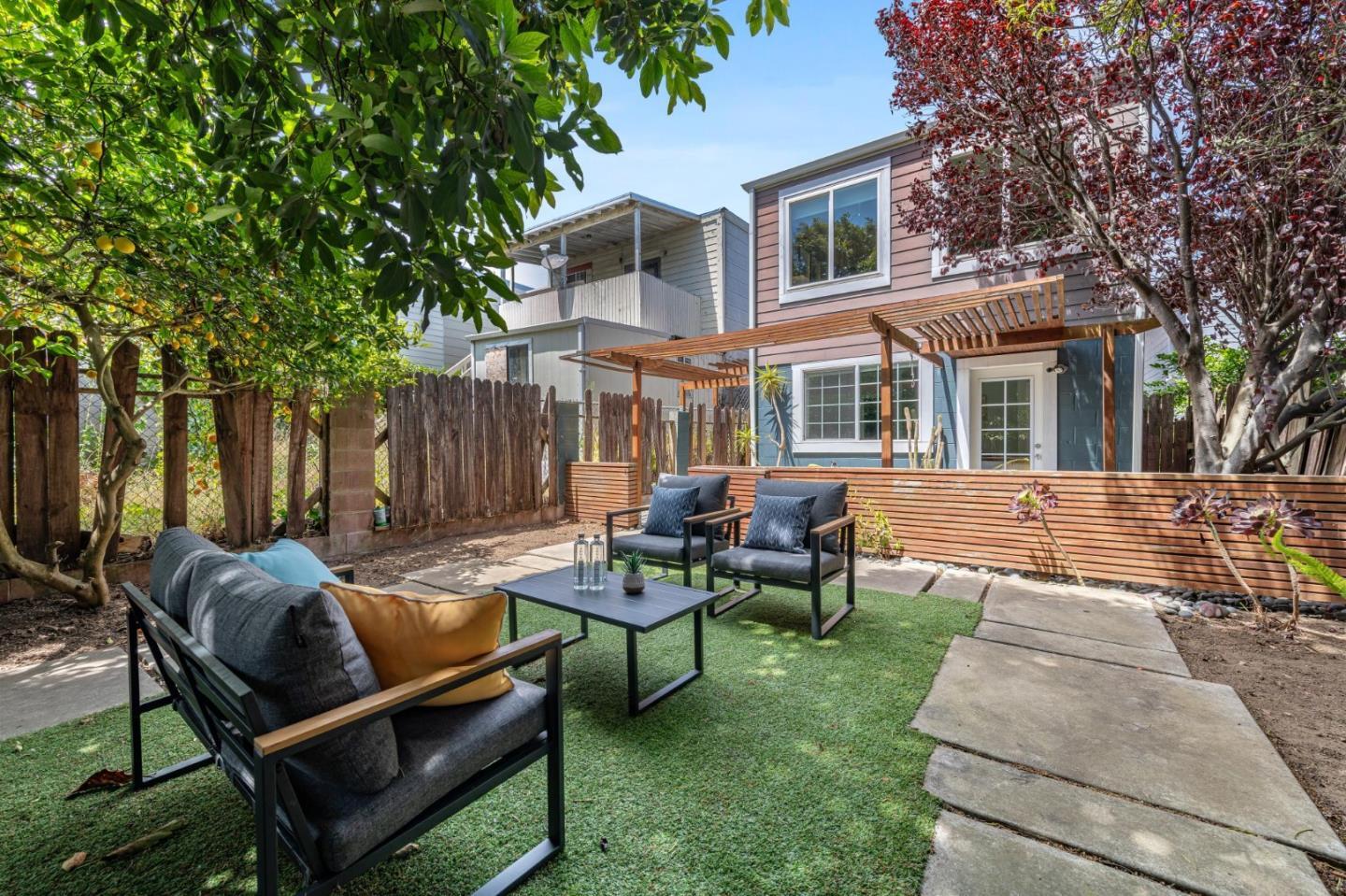 Property Photo: 275 Teddy Avenue CA 94134