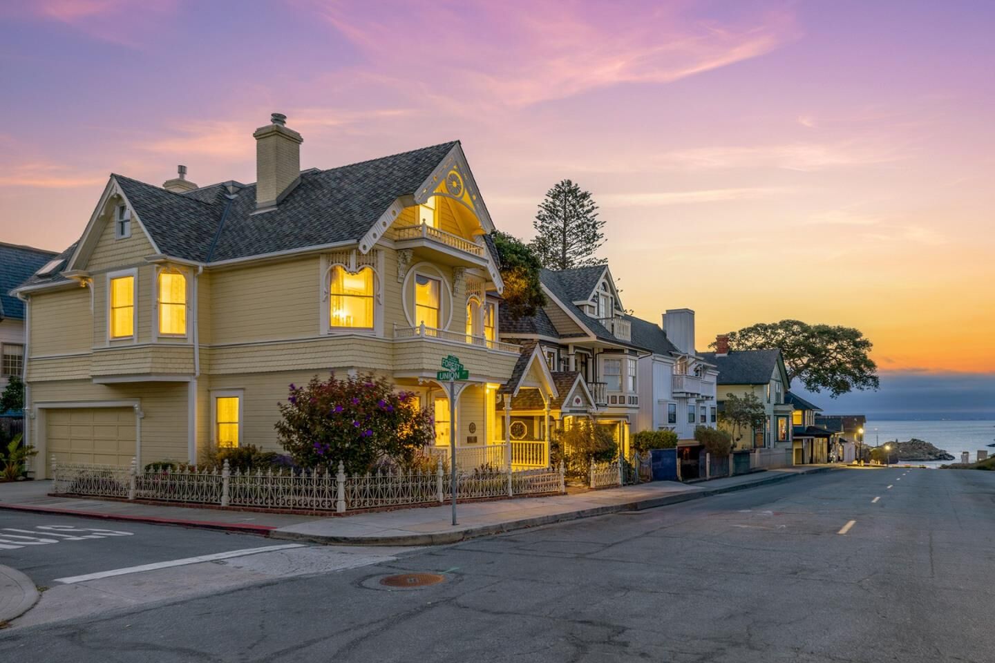 Property Photo:  132 Forest Avenue  CA 93950 