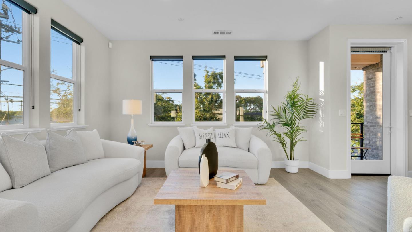 Property Photo: 820 East Duane Avenue 1 CA 94085