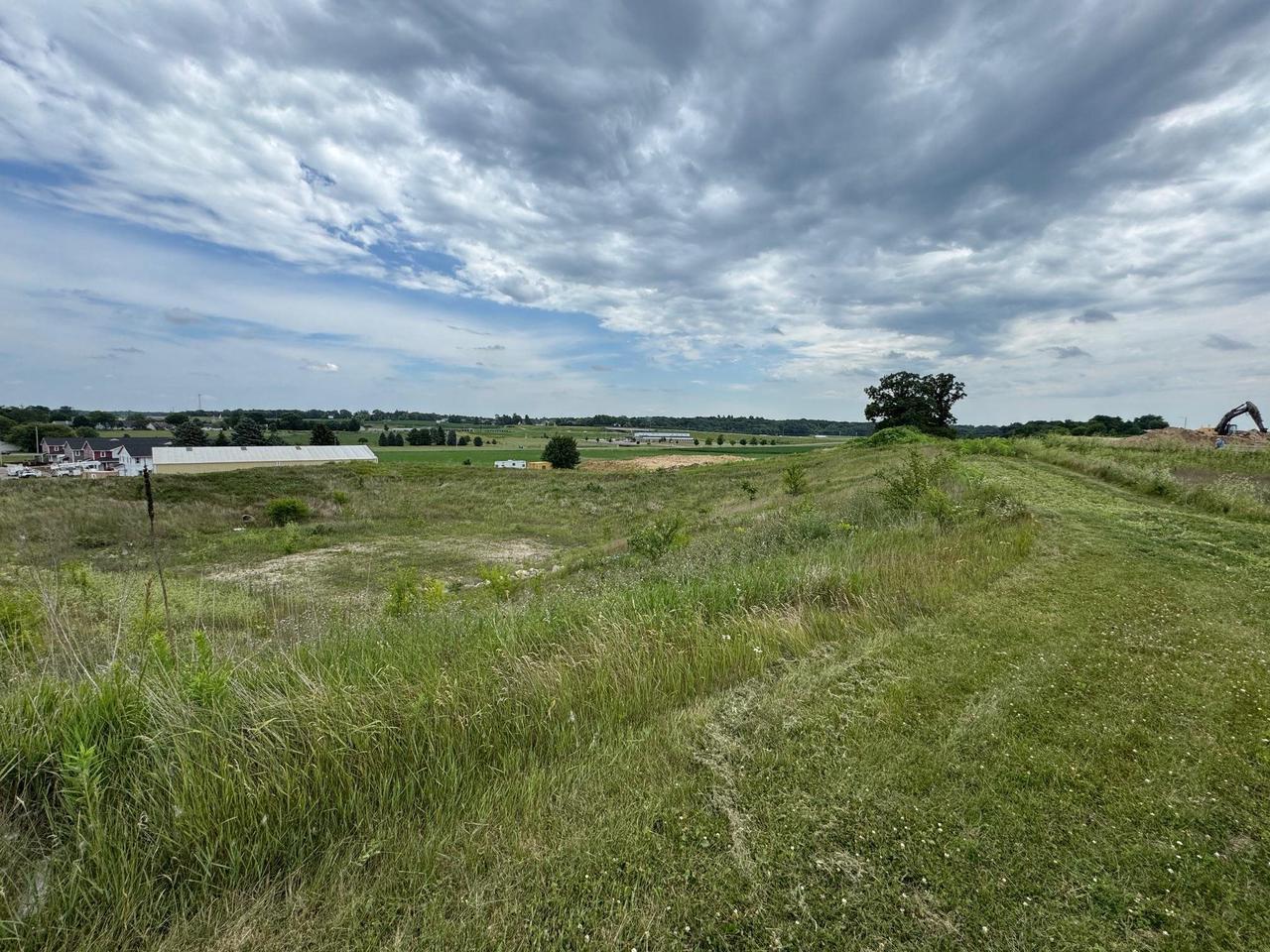 Property Photo: 1004 Red Hawk Drive WI 53563