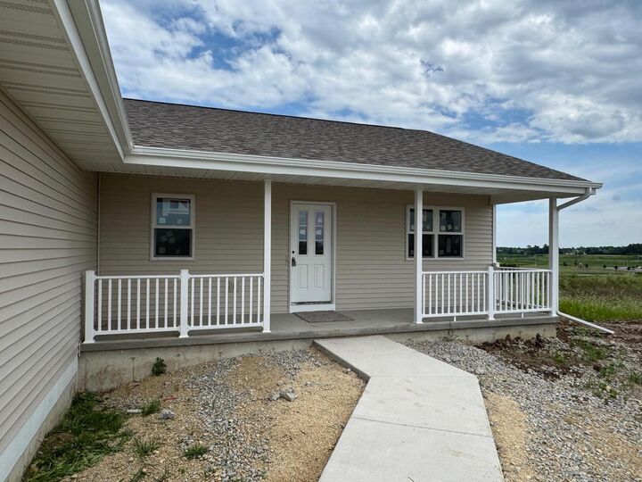 Property Photo:  1004 Red Hawk Drive  WI 53563 